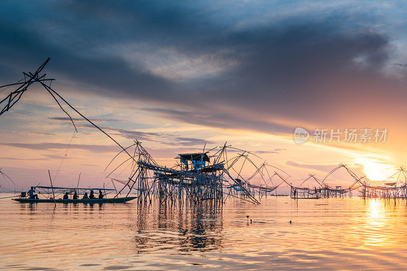 日出的渔村yokyor Pakpra Pattalung泰国